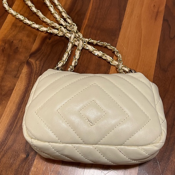 Kids crossbody or shoulder purse, used, FREE with kids purchase, must be BUNDLED - Picture 4 of 16